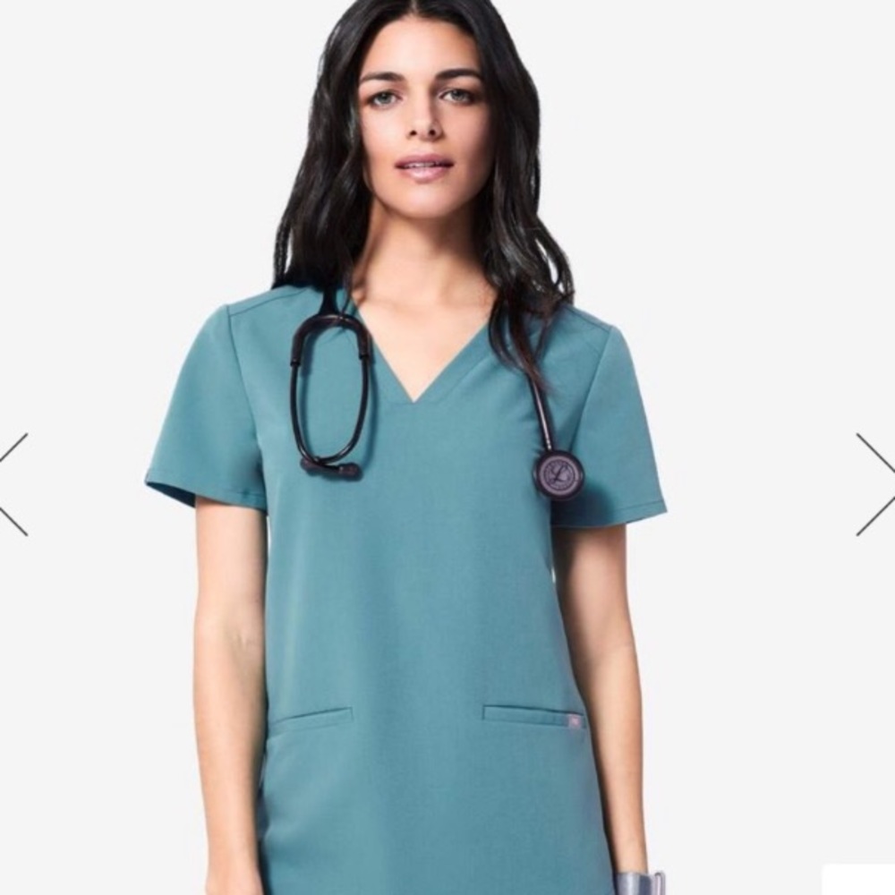 Figs Casma Scrub top in Hydrogreen